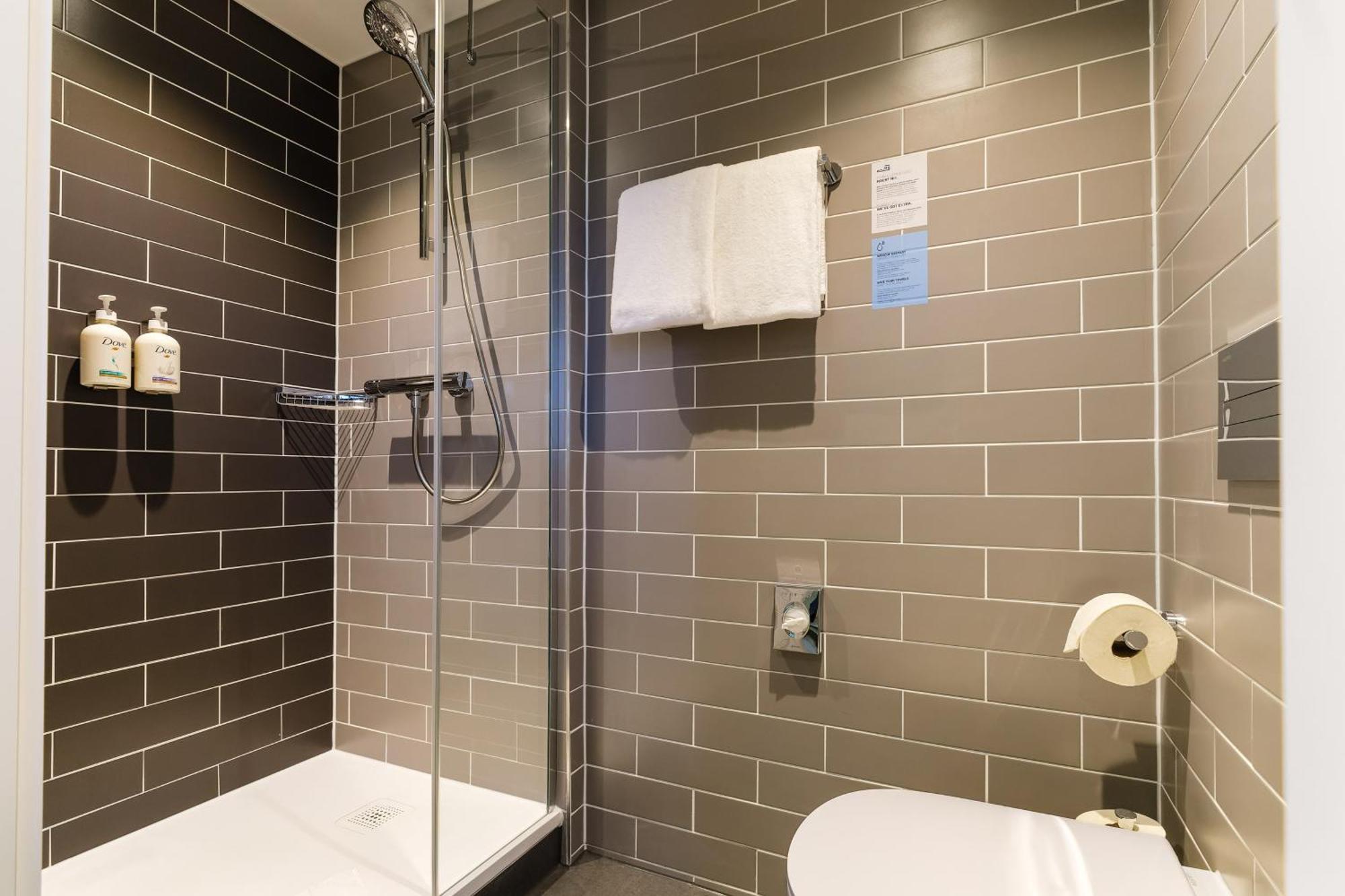 Holiday Inn Express Caen Epron By Ihg Exterior photo