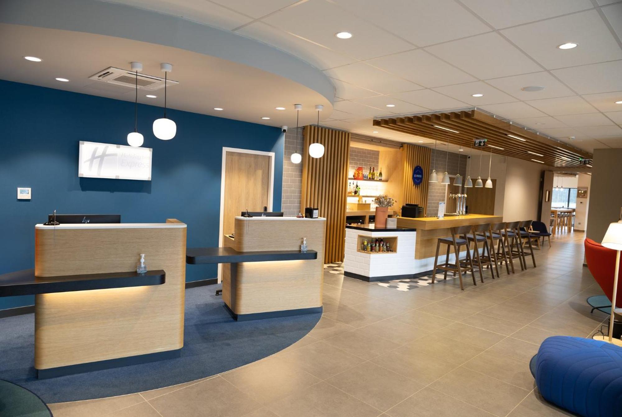 Holiday Inn Express Caen Epron By Ihg Exterior photo