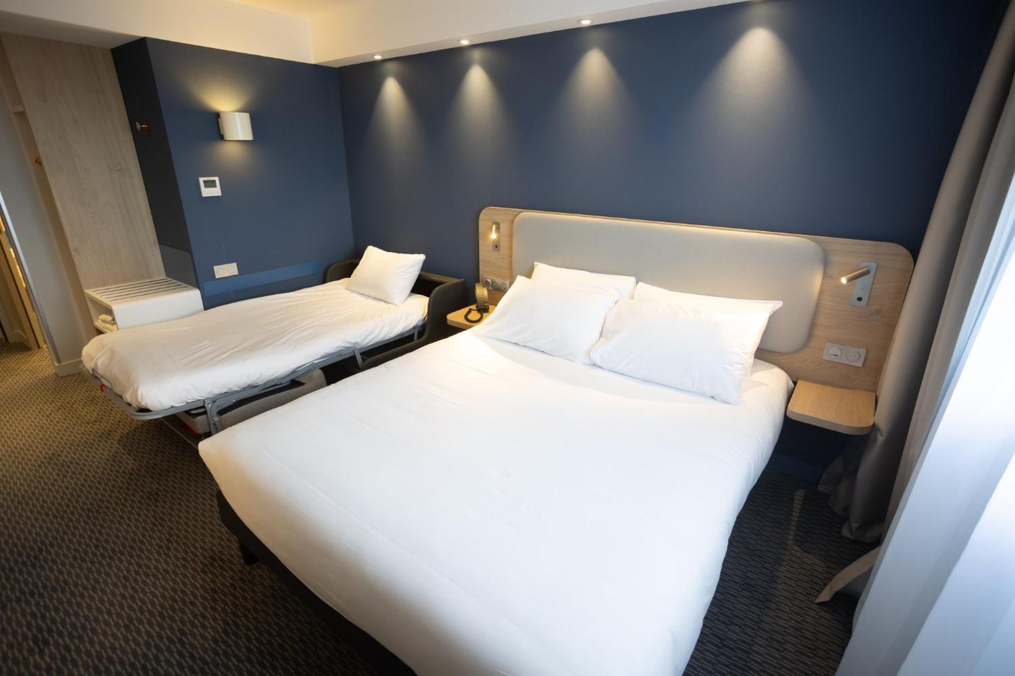 Holiday Inn Express Caen Epron By Ihg Exterior photo