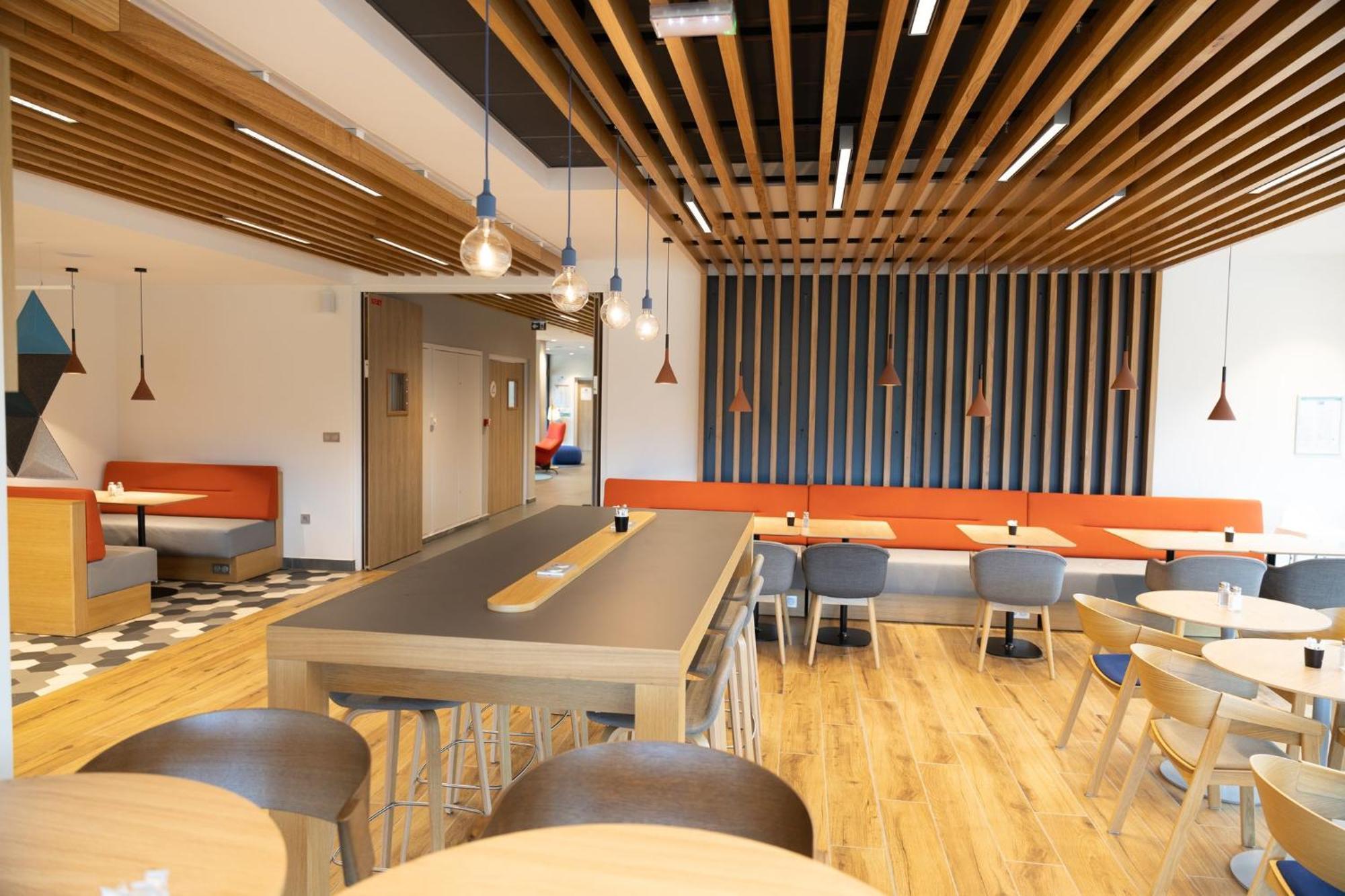 Holiday Inn Express Caen Epron By Ihg Exterior photo